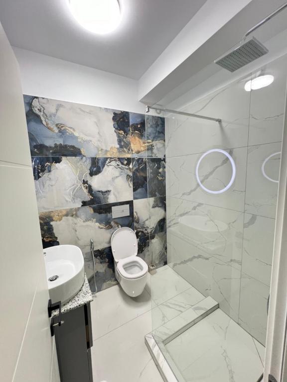 Premium Rooms & Boutique Apartments with Free Parking - Resim 36