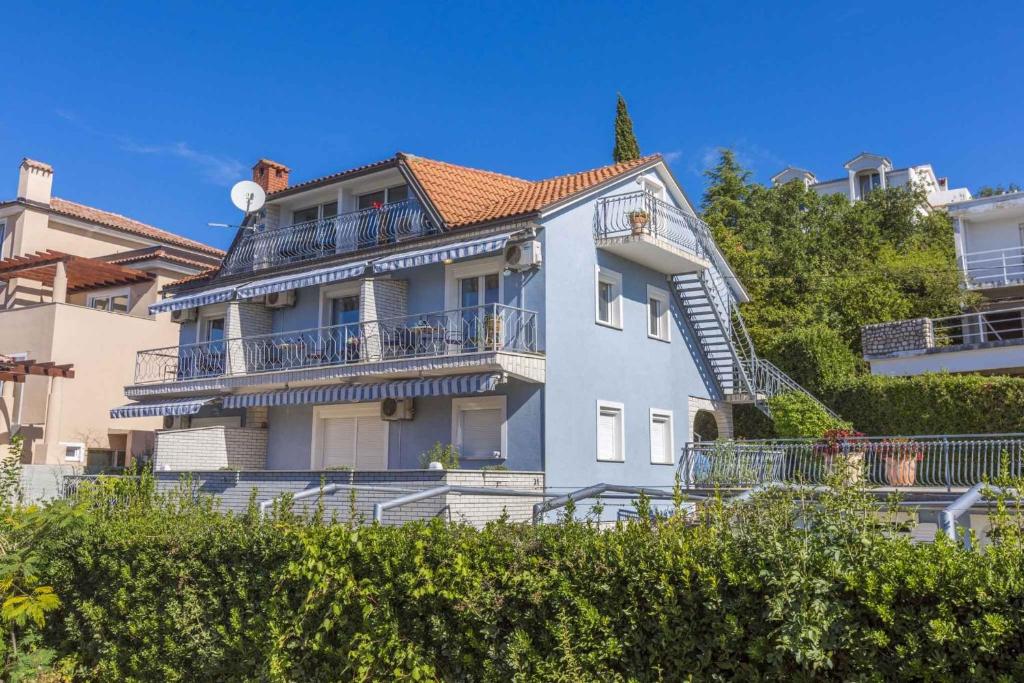 Budova, kde se apartmán nachází