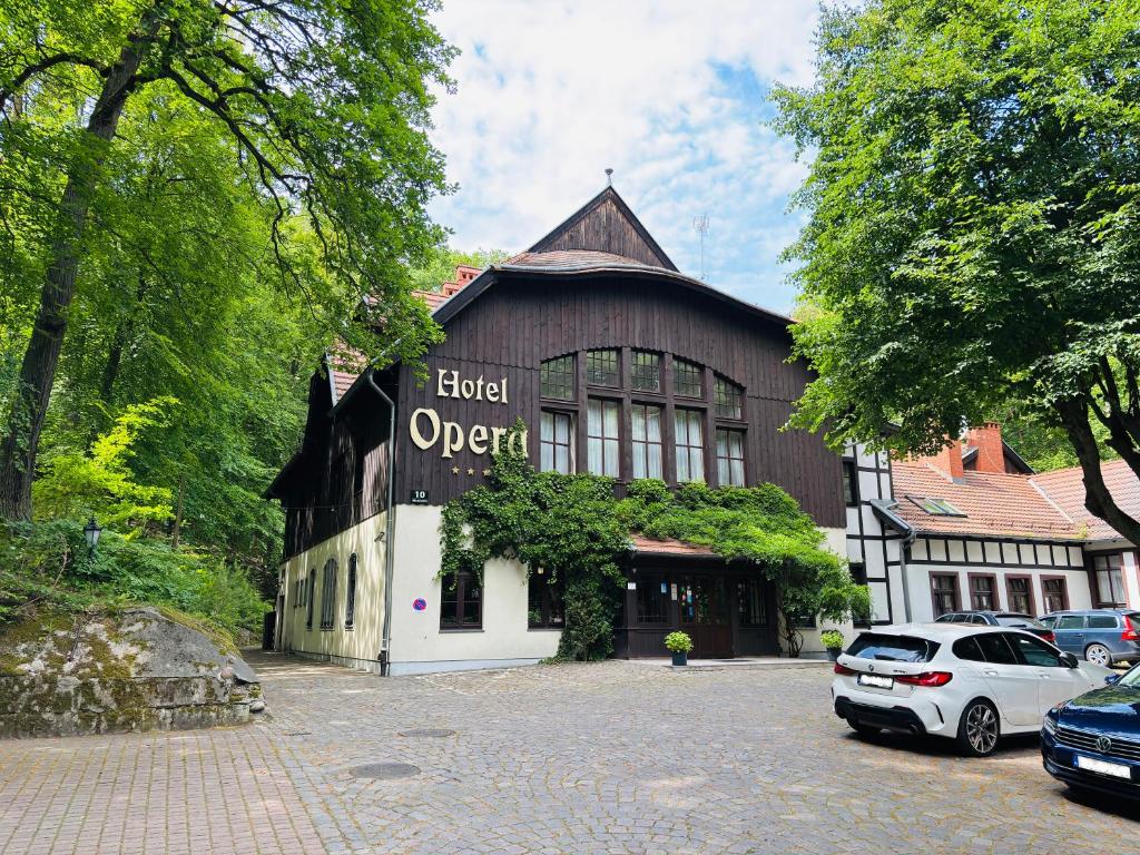 Budova, kde se hotel nachází