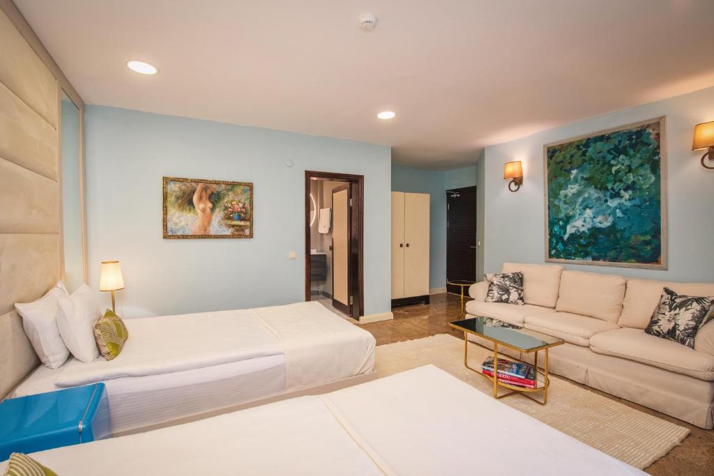 Layla Gocek Adults only - 3