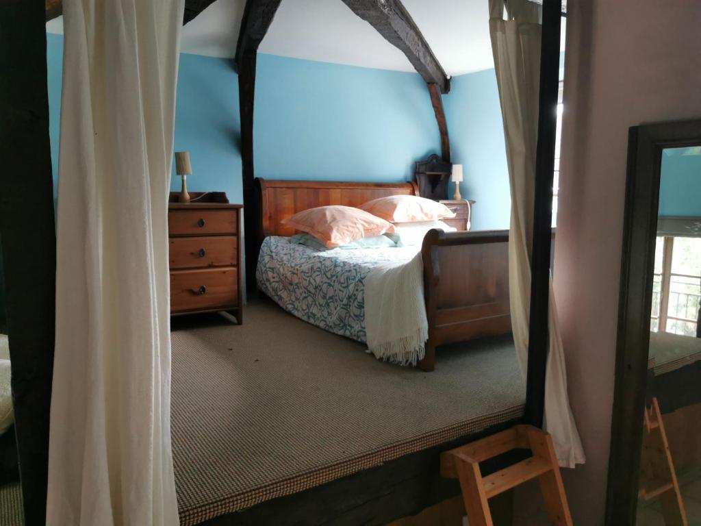Postel nebo postele na pokoji v ubytování Le Crévy - Le Chateau - 8 pers