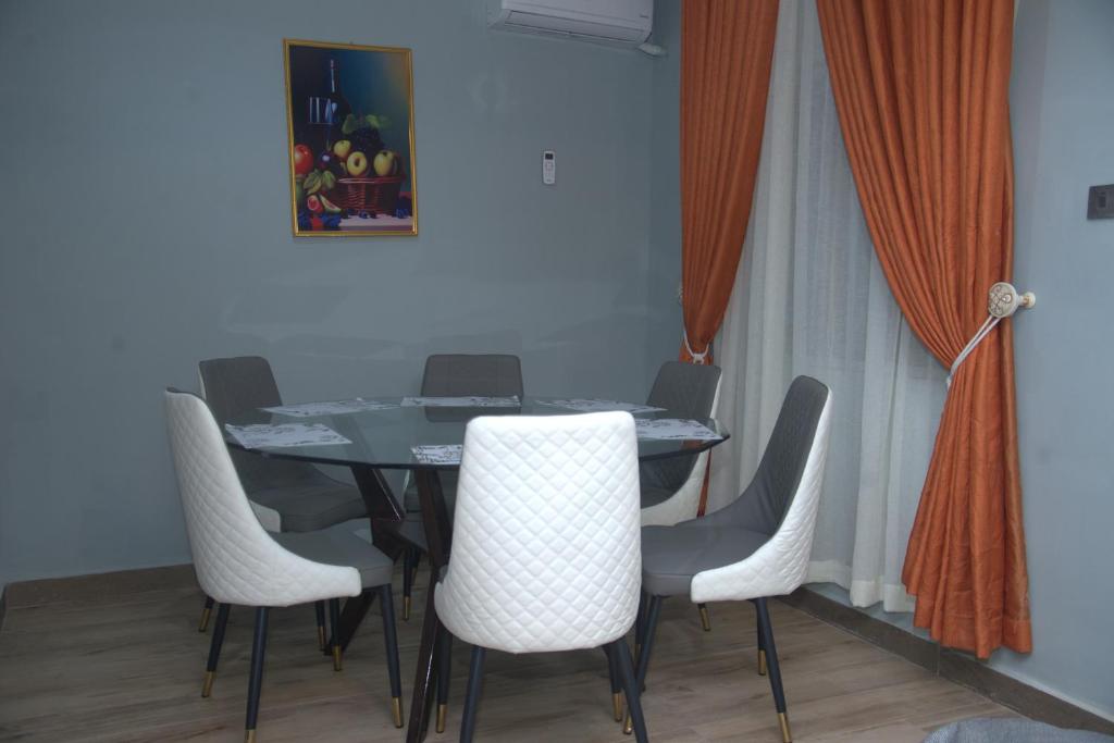 Posezení v ubytování Kingston Luxury Apartments