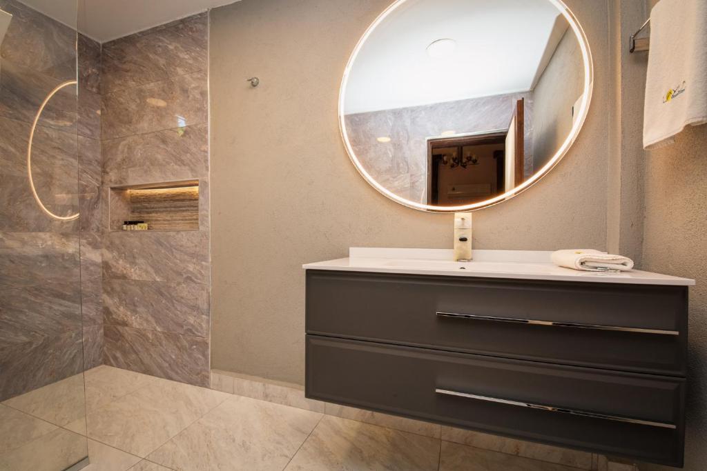 Layla Gocek Adults only - 8