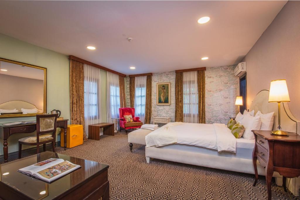 Layla Gocek Adults only - 18