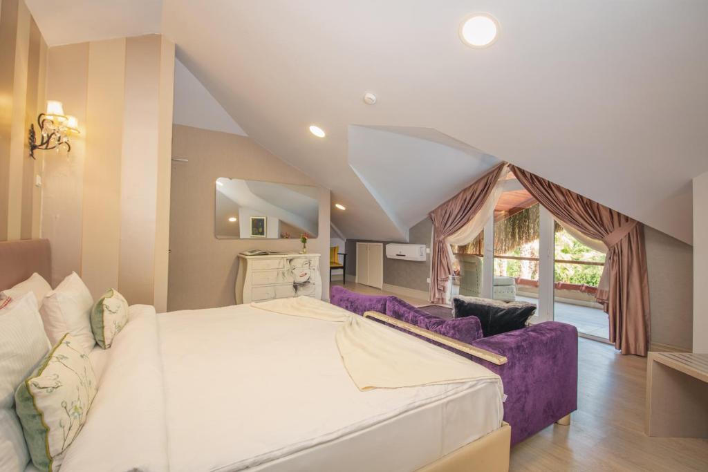 Layla Gocek Adults only - 15