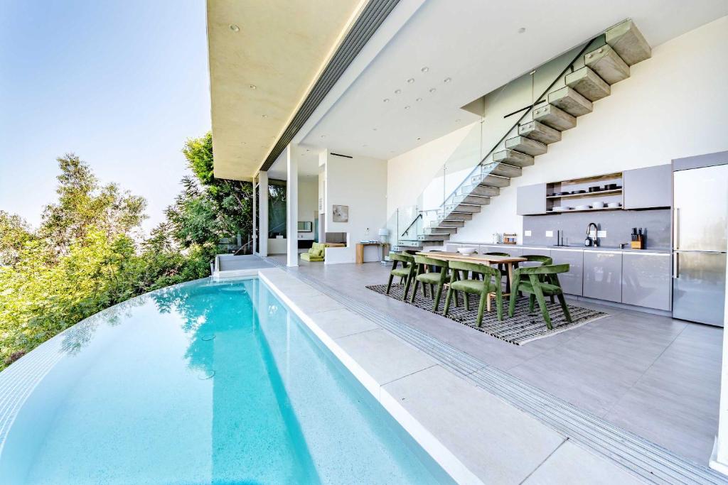 Hill 4BVilla w Infinity Pool City Views, Los Ángeles (precios ...