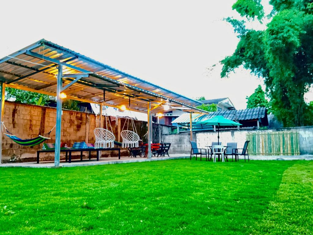 Zahrada ubytování Hug pai hostel