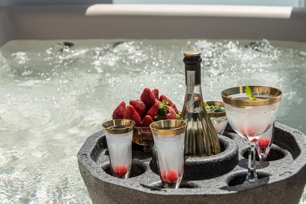 Joogid majutusasutuses Mythodea Luxury Villa