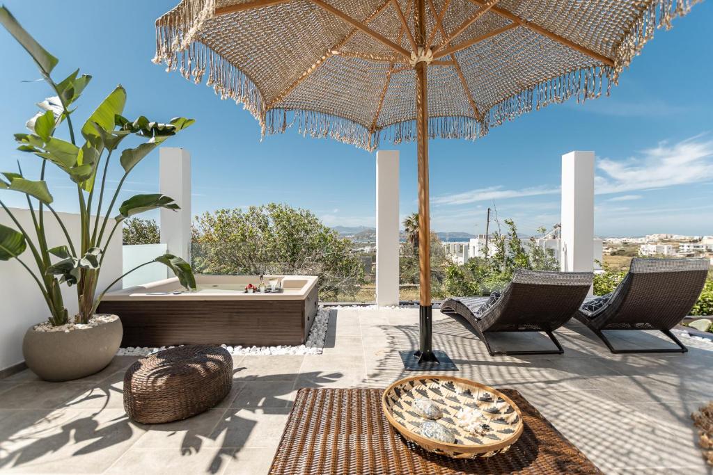 Rõdu või terrass majutusasutuses Mythodea Luxury Villa
