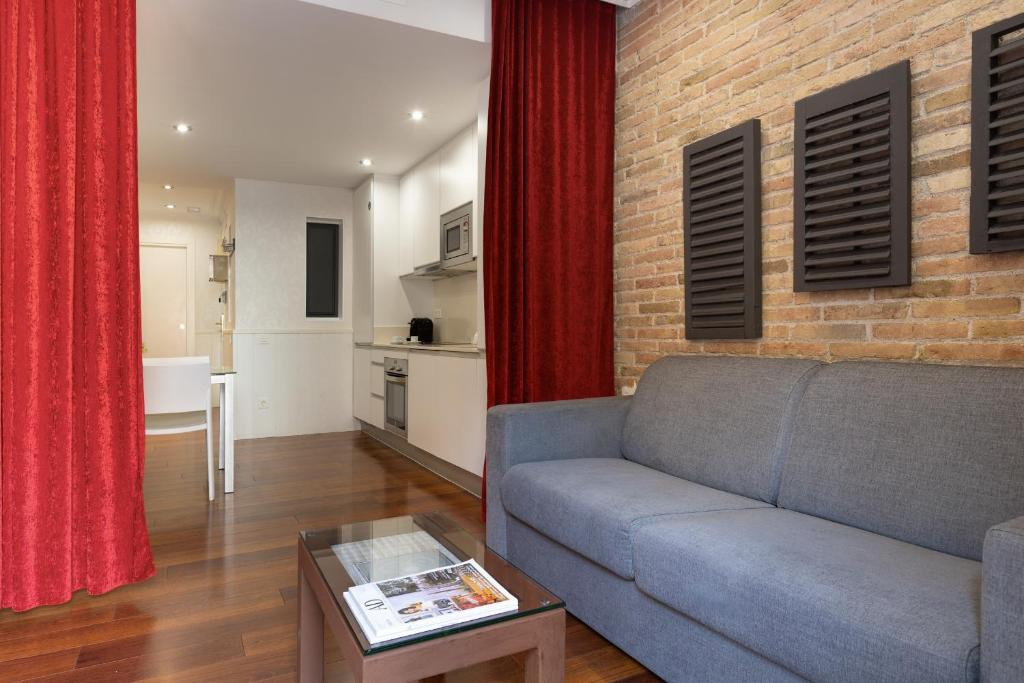 Enjoybcn Gaudi Apartments - 2