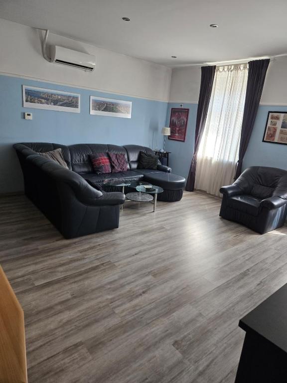 Posezení v ubytování House with good connection