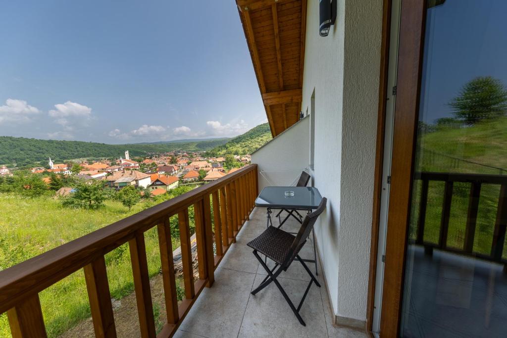 Nespecifikovaný výhled na hory nebo výhled na hory při pohledu z bed and breakfast