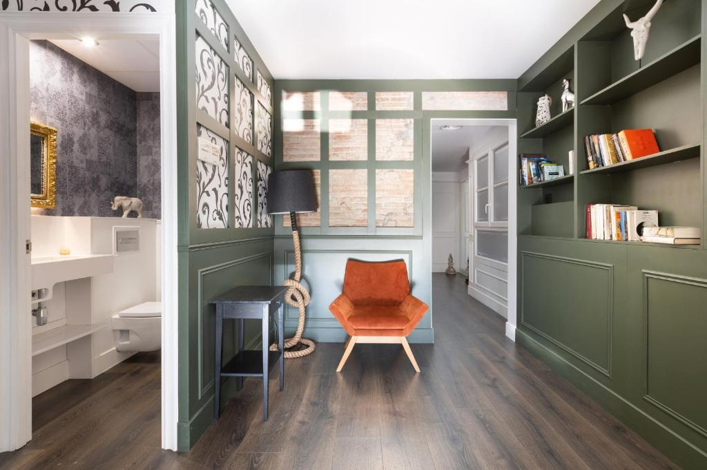 Enjoybcn Coliseum Apartments