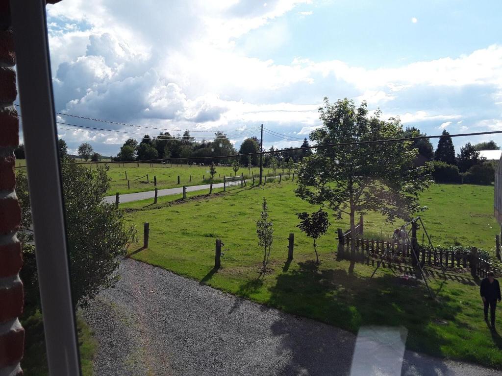 Zahrada ubytování Farmhouse in Houffalize with Garden