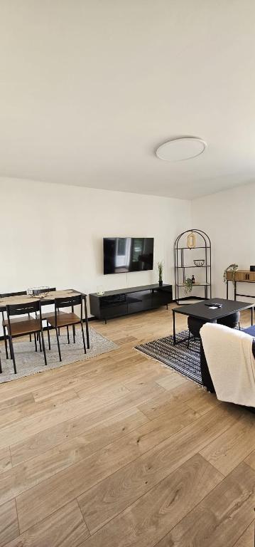 Elegant & Peaceful - Private Parking – photo 8