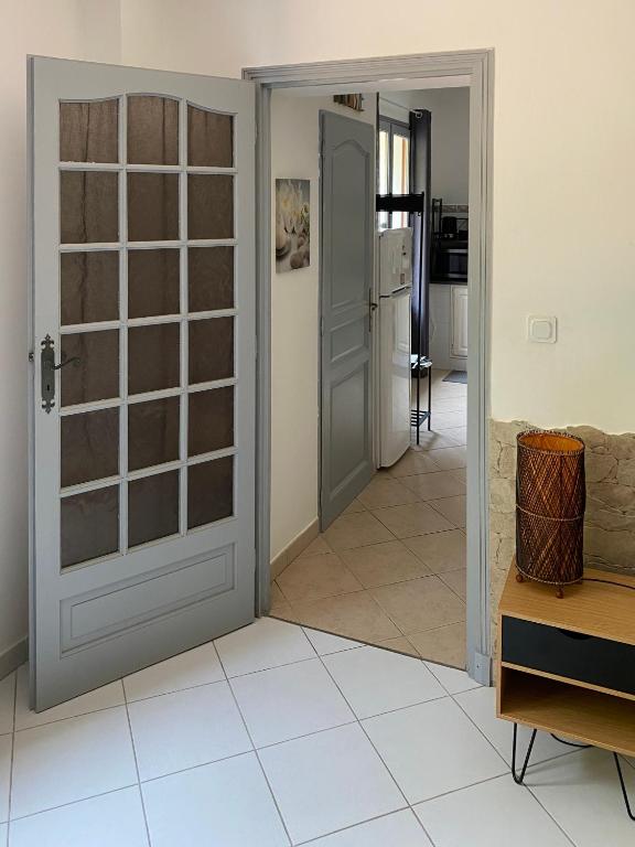 Grundriss der Unterkunft Villa Serenice - F2 au calme, climatisé, WIFI et parking gratuit