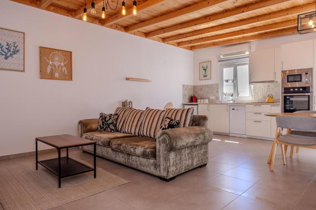 Kuchyň nebo kuchyňský kout v ubytování Apartment Alma 1