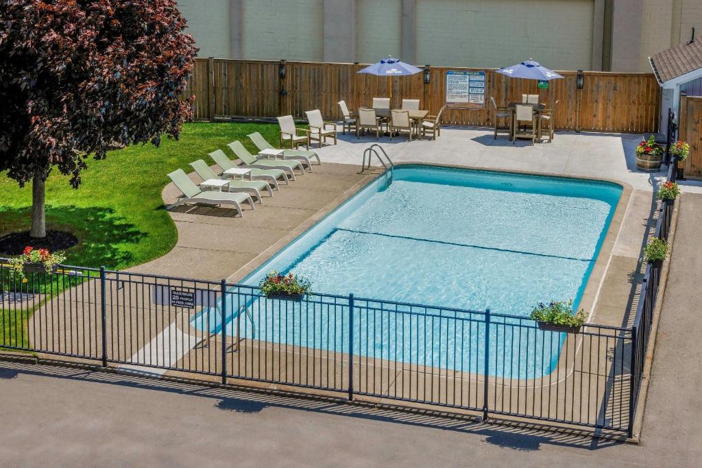 Travelodge by Wyndham Niagara Falls At the Falls - Resim 10