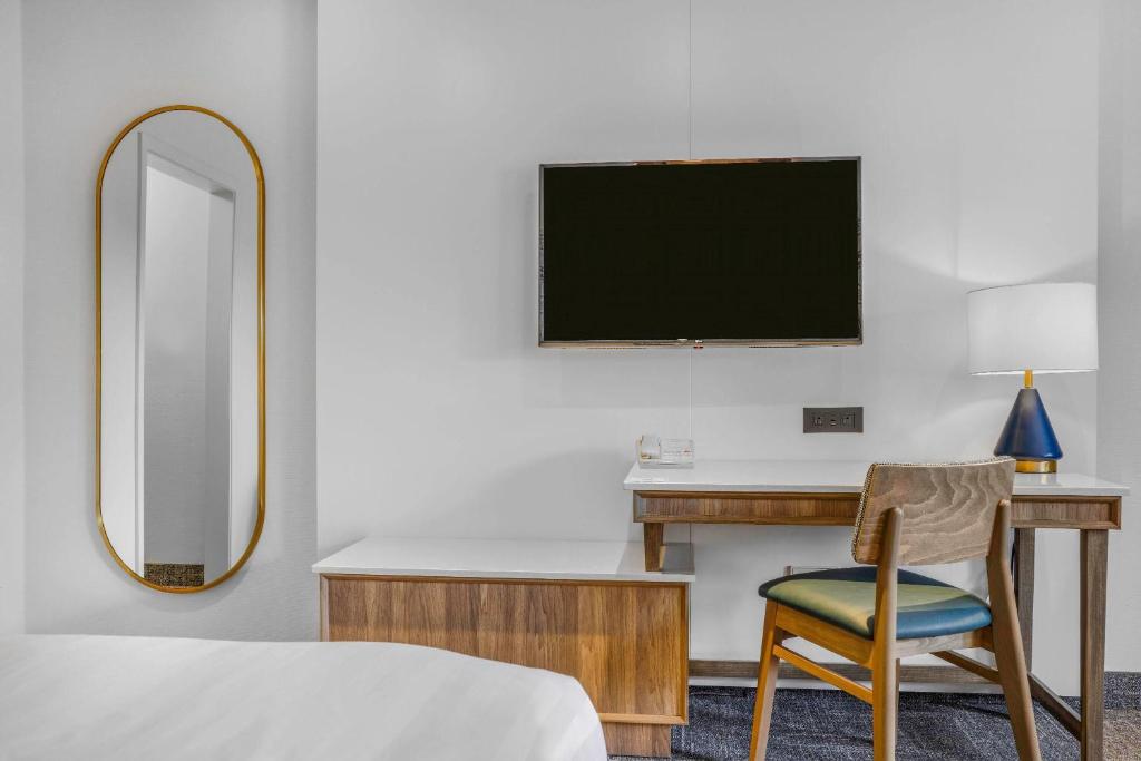 Travelodge by Wyndham Niagara Falls At the Falls - Resim 16