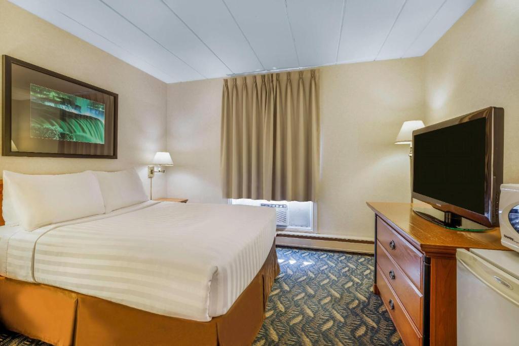 Travelodge by Wyndham Niagara Falls At the Falls - Resim 24