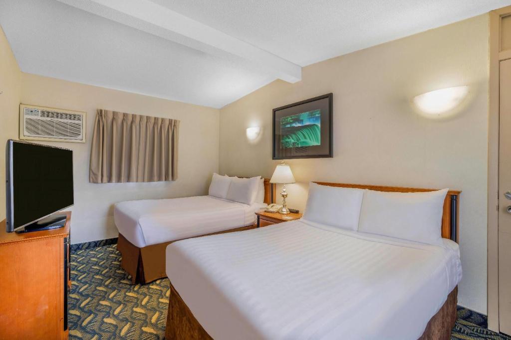 Travelodge by Wyndham Niagara Falls At the Falls - Resim 25