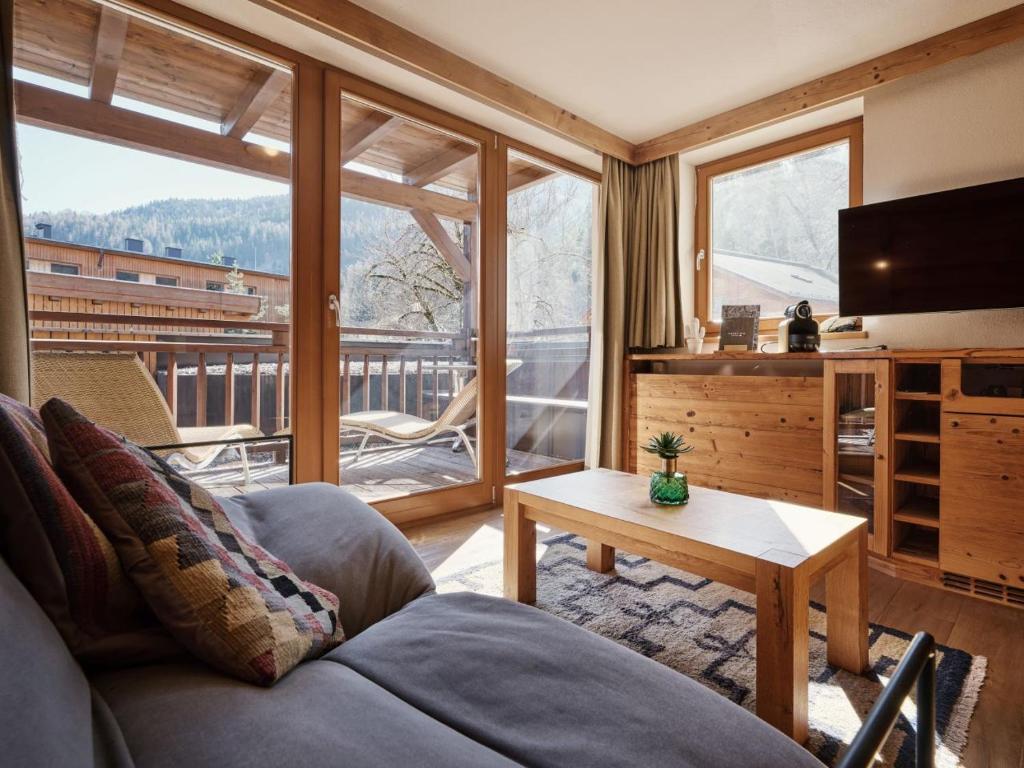 Nespecifikovaný výhled na hory nebo výhled na hory při pohledu z hotelu