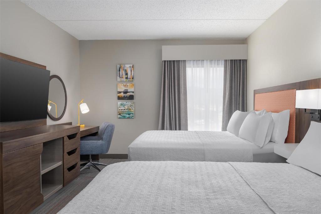 Hampton Inn Altoona photo