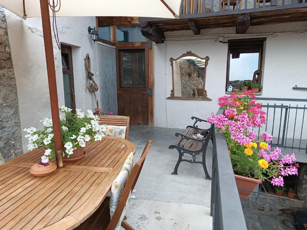 Balkon lub taras w obiekcie Medieval Hamlet Malpertus