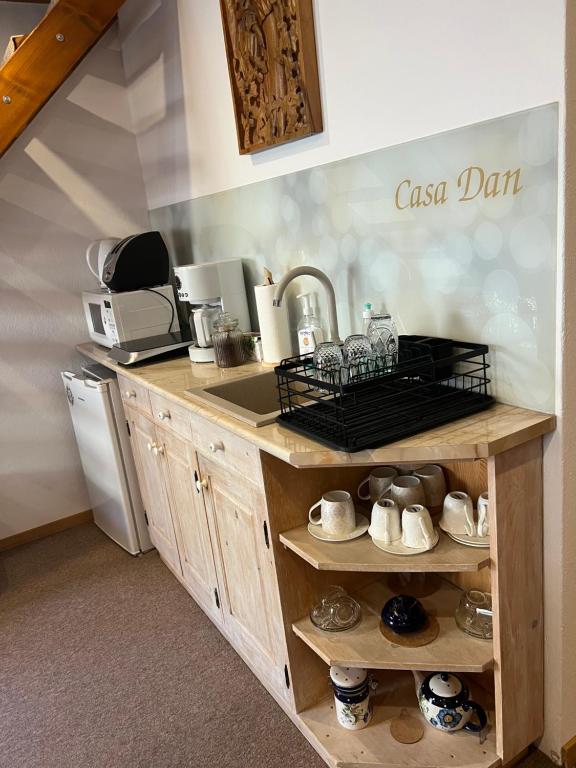 Kuchyň nebo kuchyňský kout v ubytování Casa Dan