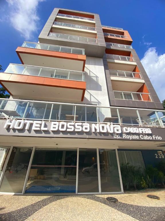 a building with a hotel bosso nuevo crore at Samba Bossa Nova Cabo Frio in Cabo Frio