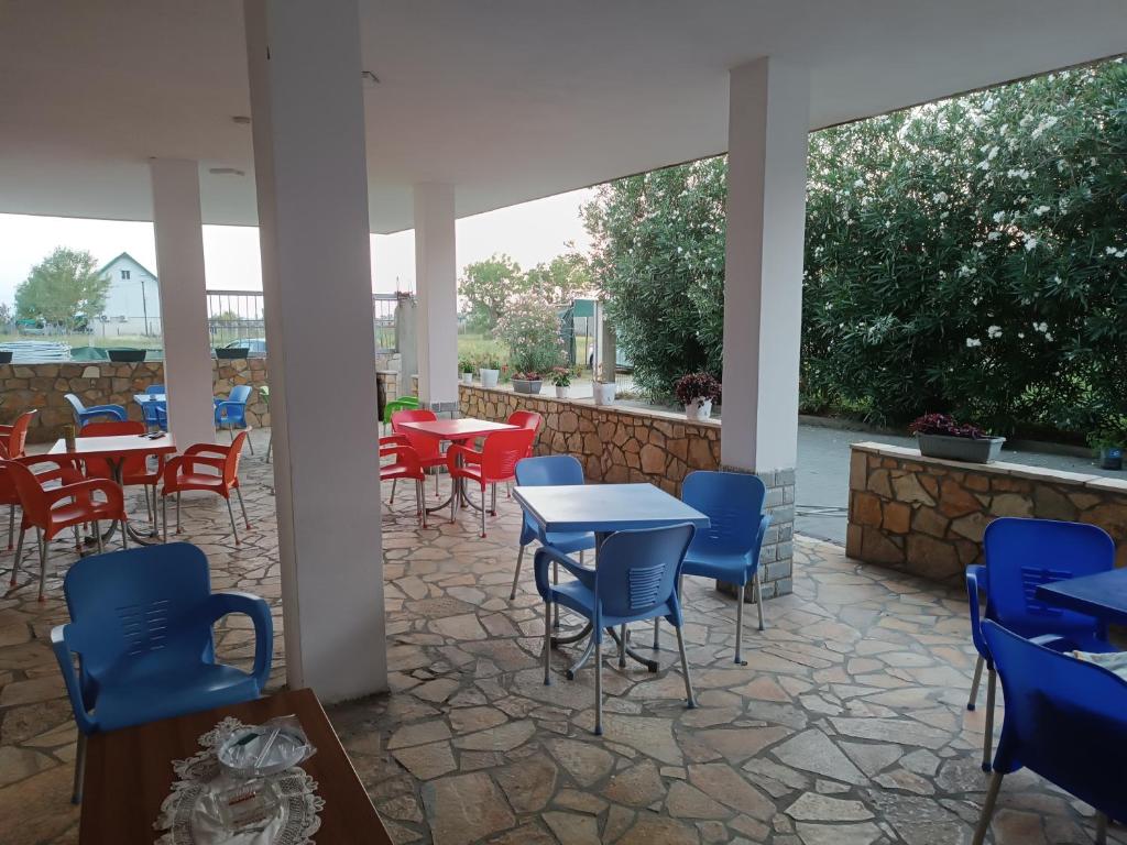 Restaurace v ubytování Hotel LULI