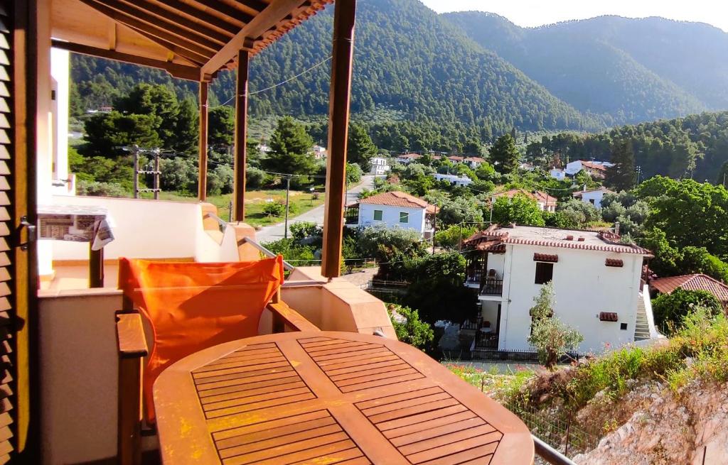 Nespecifikovaný výhled na hory nebo výhled na hory při pohledu z apartmánu