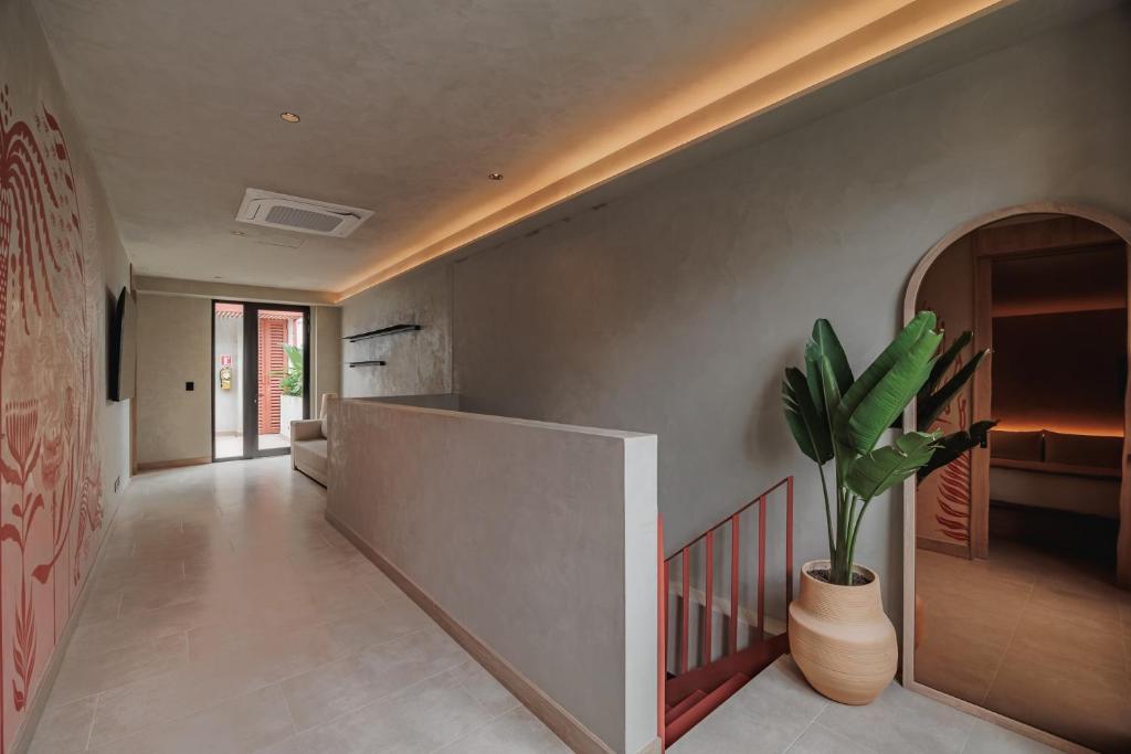 Kuchyň nebo kuchyňský kout v ubytování Kuuna Luxury Stays by Wynwood House