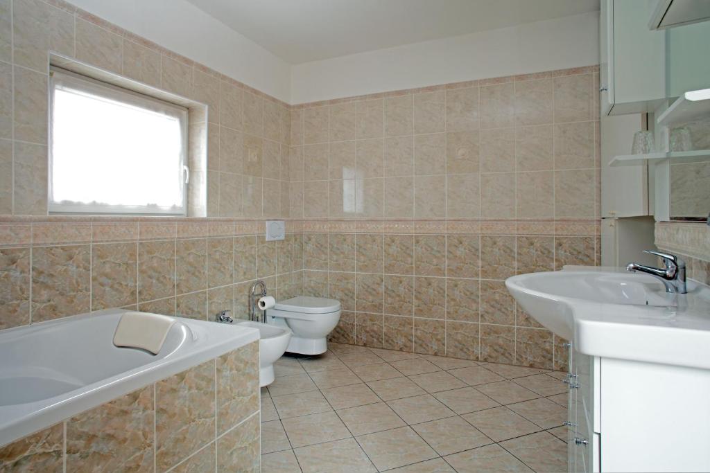 Wine Pension Prague - 14