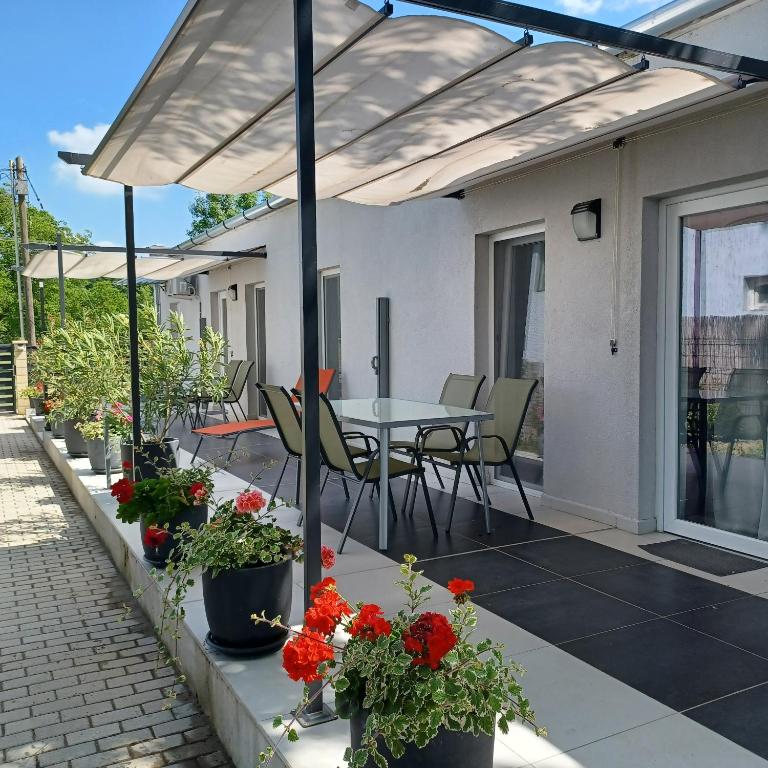 Balkón nebo terasa v ubytování To8 apartman