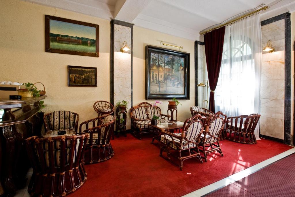 Prostor za sedenje u objektu Garni Hotel Park