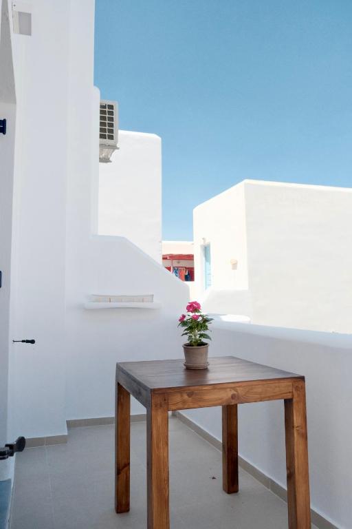 Balkón nebo terasa v ubytování Cycladic Charm