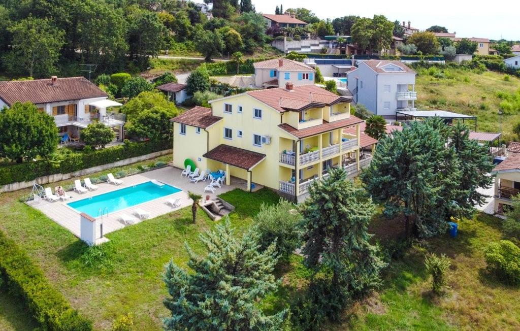 Family-friendly apartments with swimming pool Valkarin, Porec - 24238
