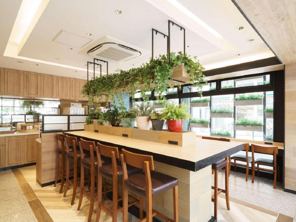 Kuchyň nebo kuchyňský kout v ubytování Super Hotel Umeda Higobashi
