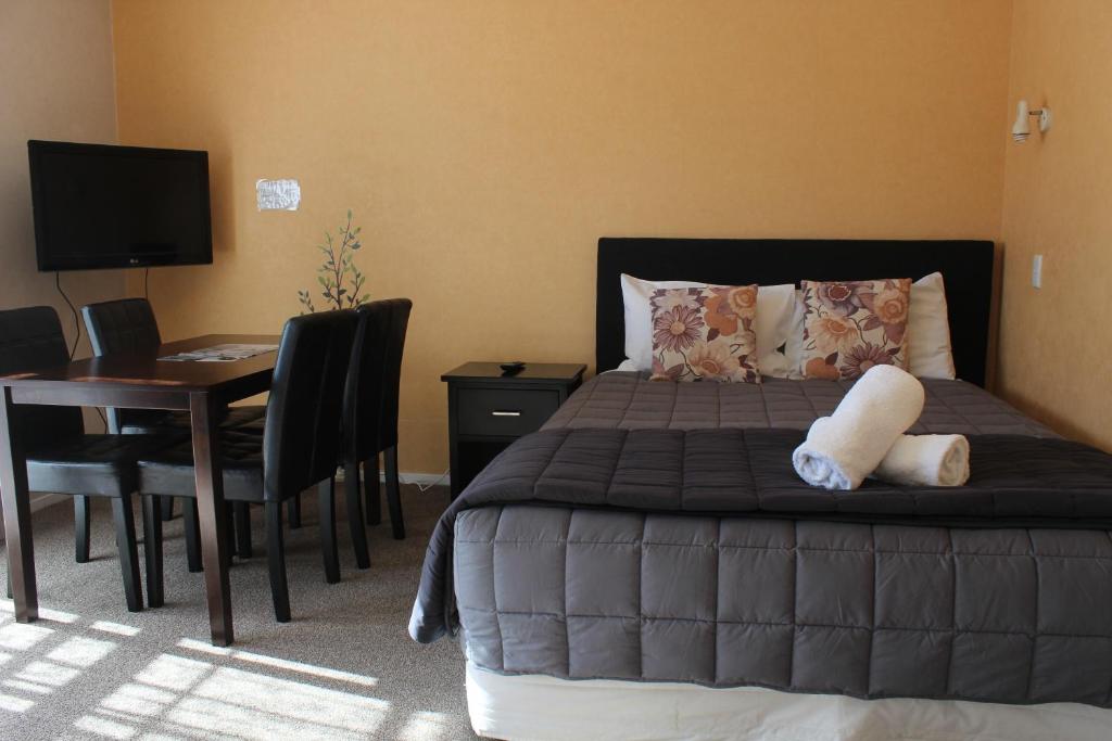 Malones Spa Motel - Resim 18