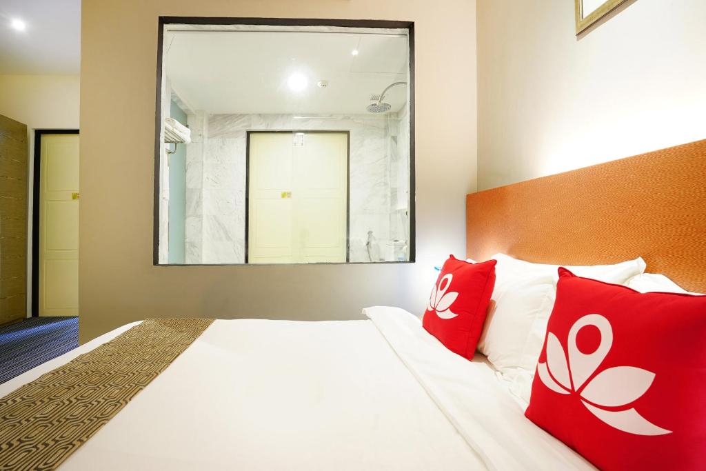 Zen Rooms Changi Village Singapore Singapore Booking Com Zen Rooms Changi Village Singapore Singapore Booking Com