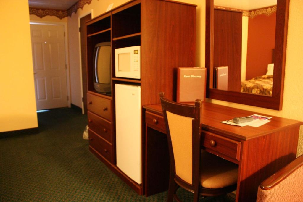 Kuchyň nebo kuchyňský kout v ubytování Relax Inn Chehalis