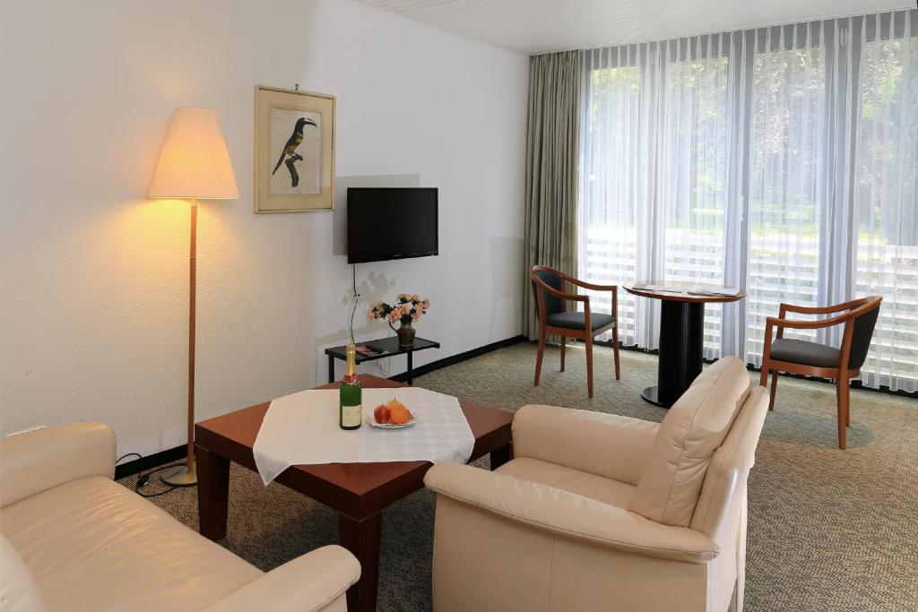 TV a/nebo společenská místnost v ubytování Hotel Hirschen