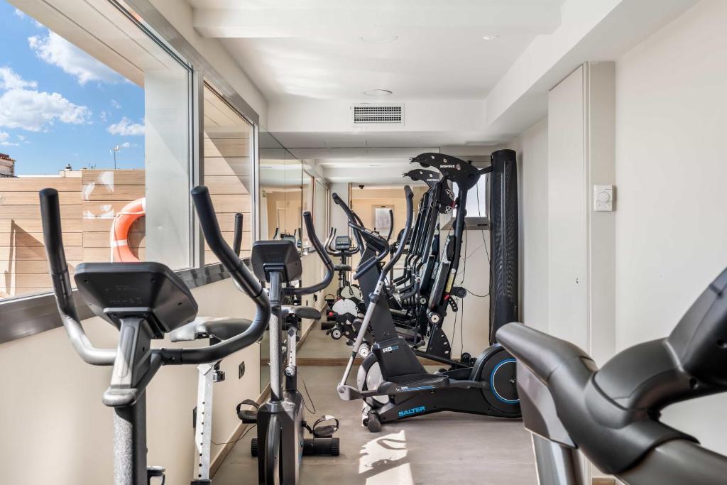 Fitness centrum a/nebo fitness zařízení v ubytování Hotel Metropol
