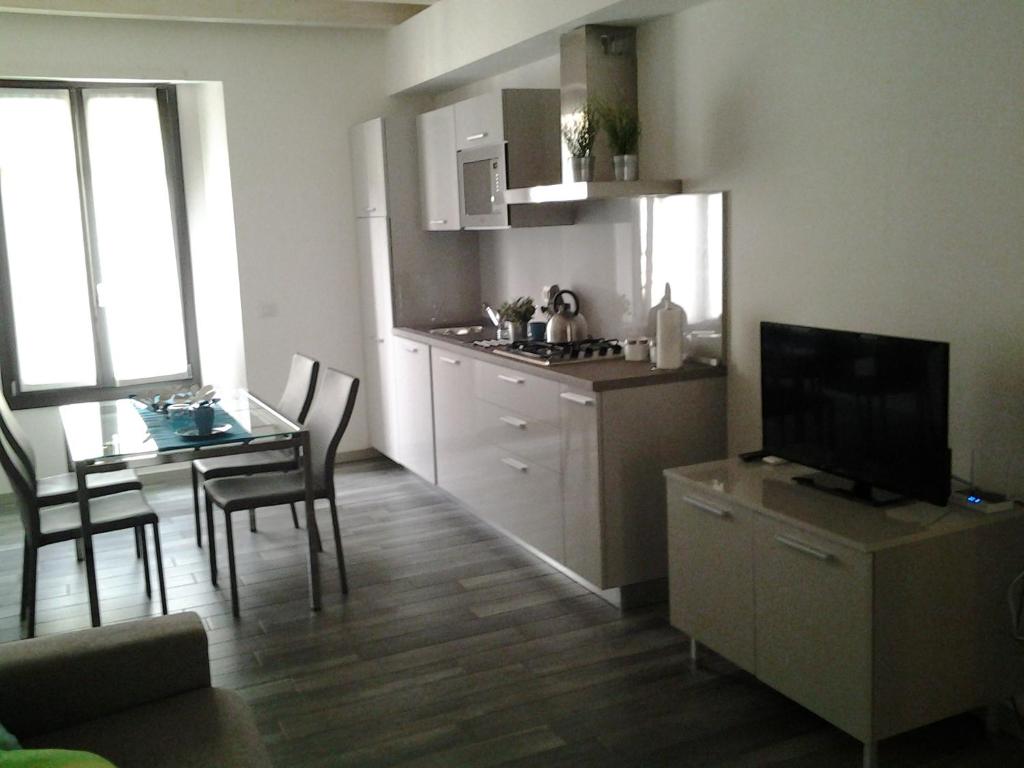 Como Via Carcano 13 - 13