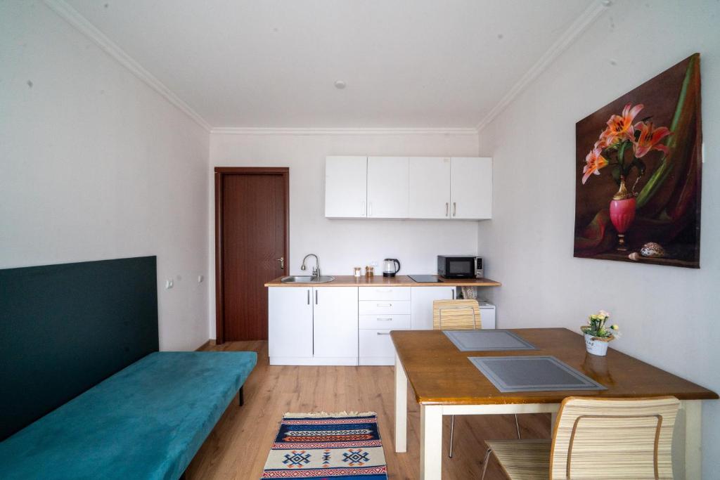 Tato - Appartement D'une Chambre