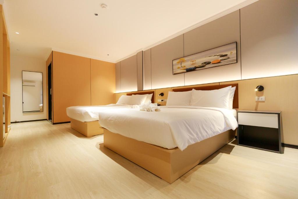 Banana Guesthouse South Pattaya - King Kamer Met 2 Kingsize Bedden
