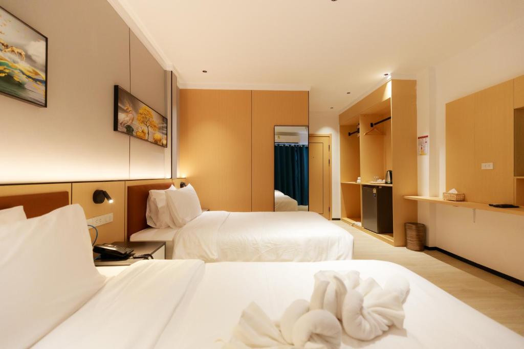 Banana Guesthouse South Pattaya - Tweepersoonskamer Met 2 Aparte Bedden En Balkon
