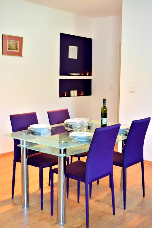 Posedenie v ubytovaní Apartments M&B