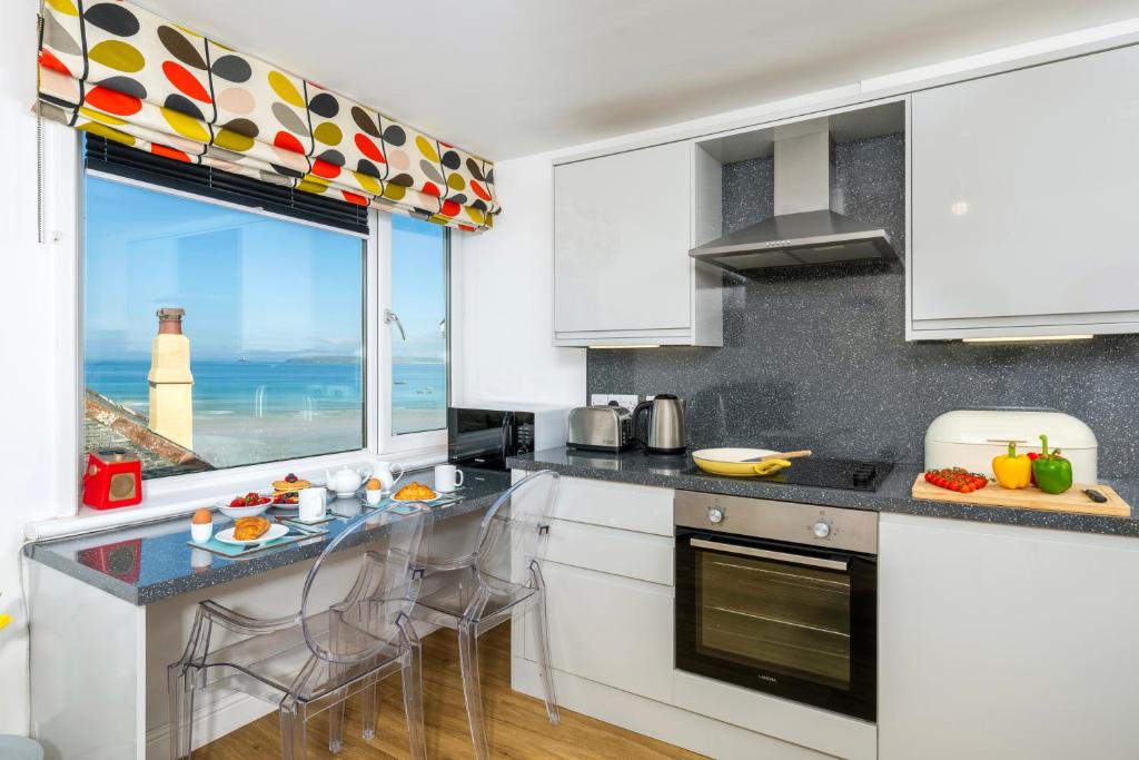 Dapur atau dapur kecil di Blue Mist Studio